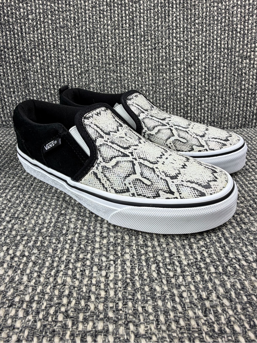 Vans Classic Slip On Girls 3 Snake Print Iridescent Black White Skate Shoes